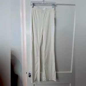 Iris basic pants NWT lounge pants